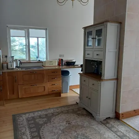 Two Bed With Sunroom And Stunning Views *